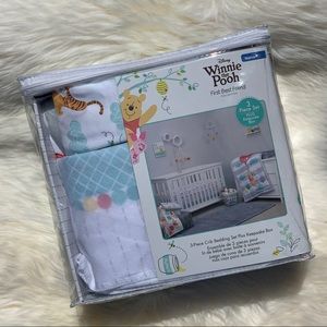 NWOT Disney Winnie the Pooh white grey crib set